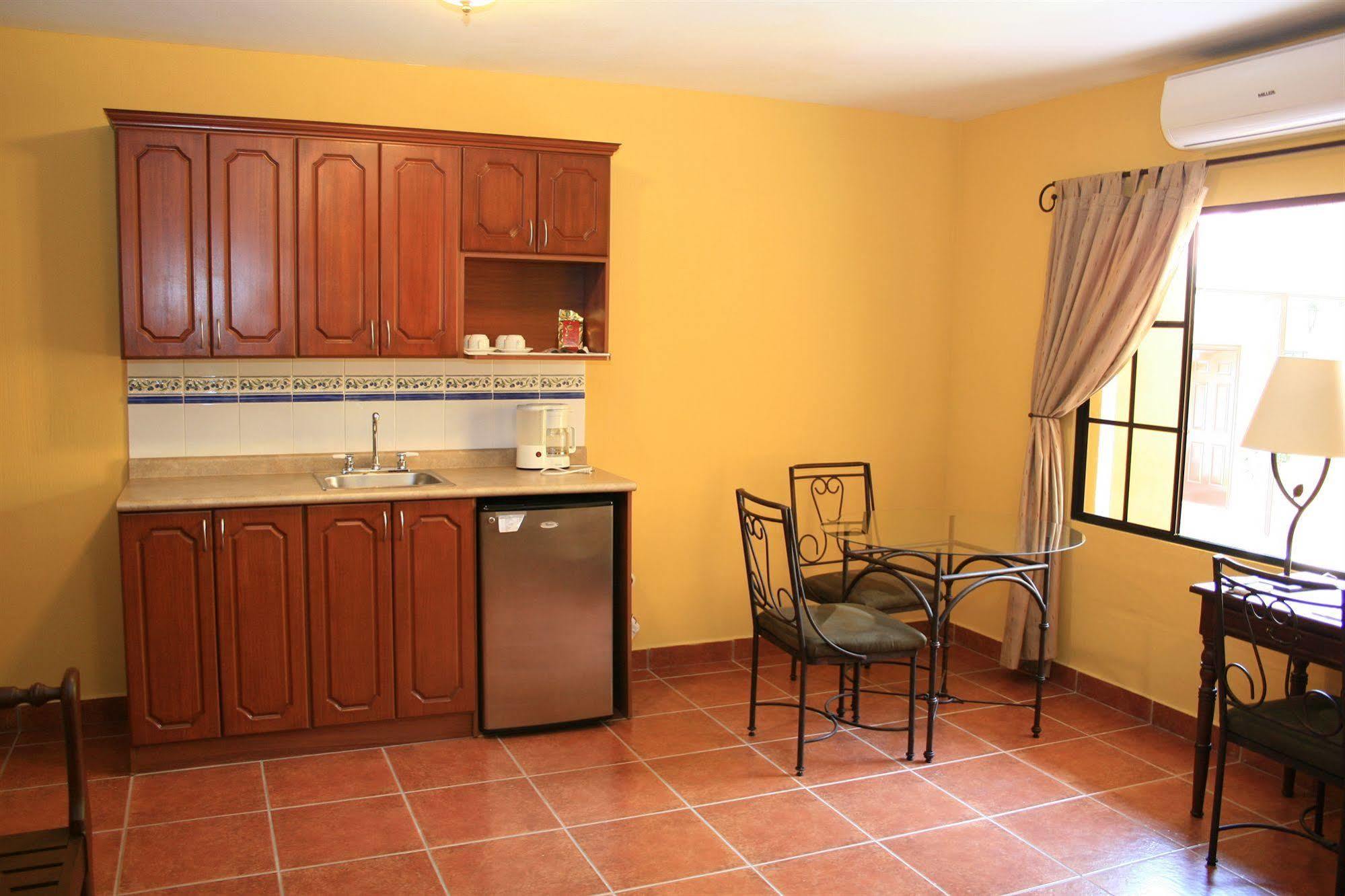 Terra 3* San Salvador